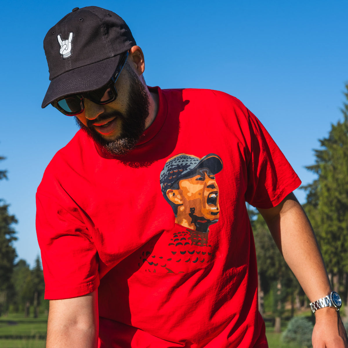 tiger woods roar master augusta green t-shirt model close up 3