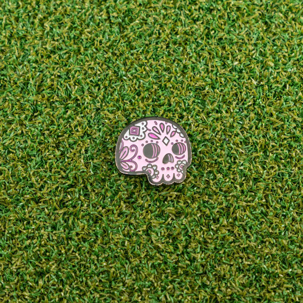 sugar skull golf ball marker calavera dana grass
