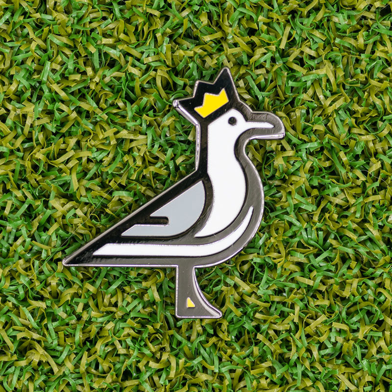 king seve the seagull manzanita links golf ball marker on grass